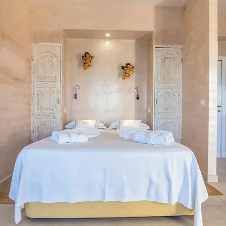 La Residencia Tarifa